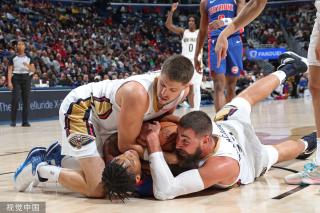 她在比赛中 她在比赛中