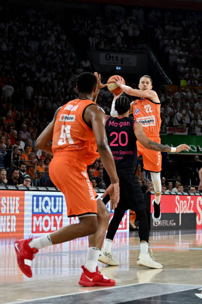 战术的多元 战术的多元